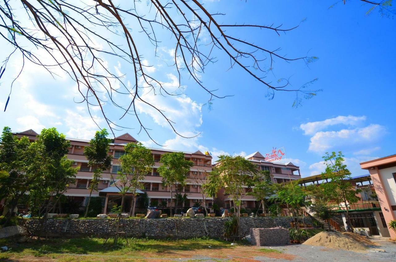 Phuranya Resort Pakchong Ngoại thất bức ảnh